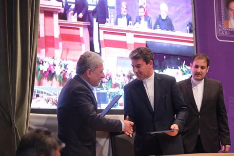 مدیرعامل بانک ملی و استاندار آذربایجان غربی تفاهمنامه امضا کردند