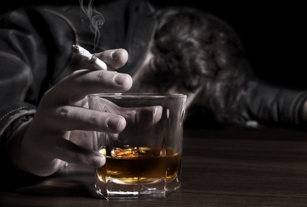 مرگ دومین فرد مسموم‌شده براثر مصرف مشروبات الکلی در کاشمر