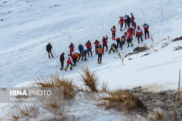 نجات جان کوهنورد مصدوم در کوه‌های لرستان