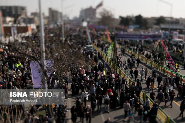 راهپیمایی یوم‌الله ۲۲ بهمن رمز دوام و ثبات انقلاب اسلامی است