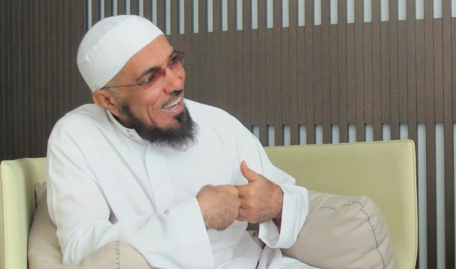 دادگاه سلمان العوده، فعال عربستانی برای سومین بار به تاخیر افتاد