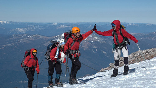 مدیر کل وررش خراسان رضوی: اذن پدر و همسر برای کوهنوردی را قویا تکذیب می‌کنیم