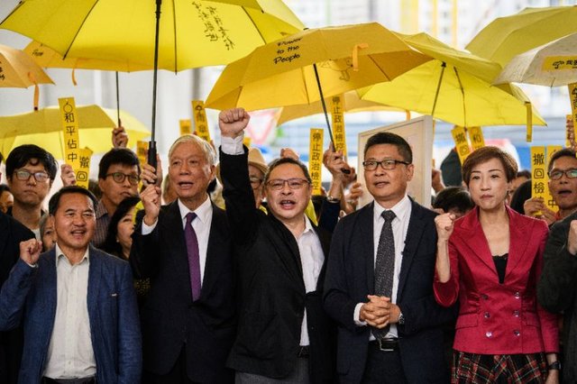 حکم حبس رهبران «جنبش چتر» هنگ‌کنگ امروز صادر می‌شود