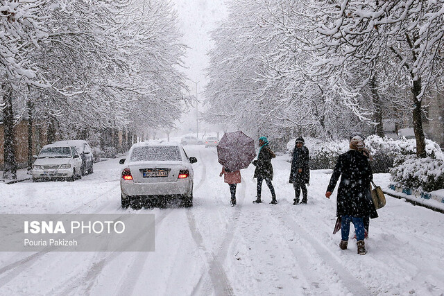از بارش برف در ۱۱ استان‌ تا امواج سه متری در خیلج فارس