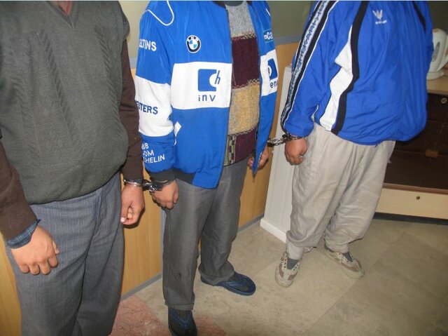 دستگیری سارقین داروخانه‌های آزادشهر در کمتر از ۵ ساعت
