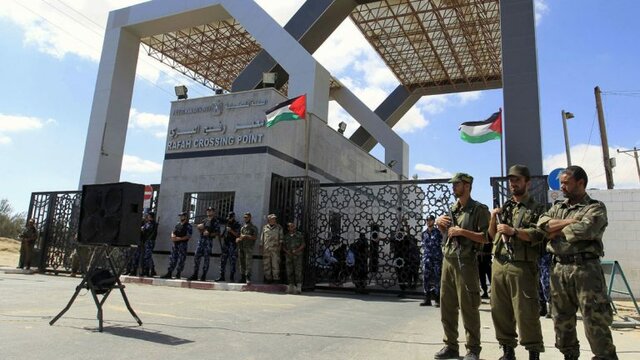 حماس اداره گذرگاه رفح را به دست گرفت
