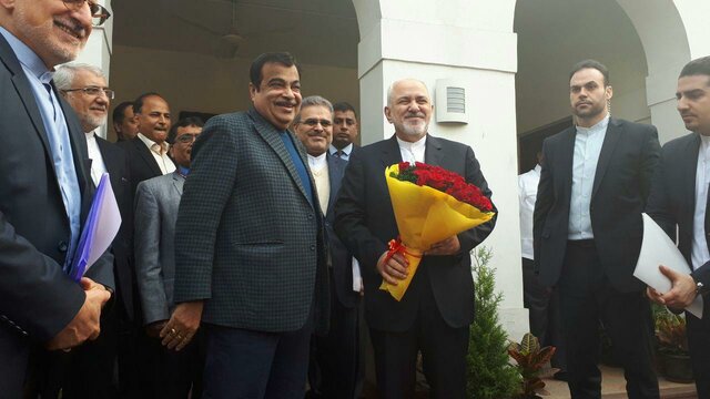 ظریف با وزیر حمل و نقل هند دیدار کرد
