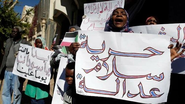 همبستگی چهره‌های آکادمیک و اصحاب رسانه مصر با معترضان سودانی