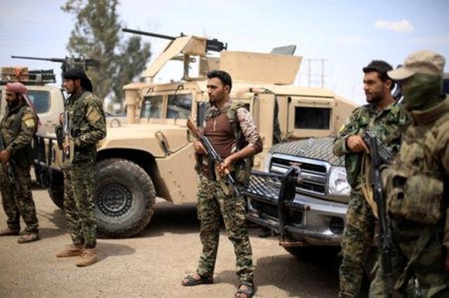 تاخیر عملیات آزادی آخرین پایگاه داعش در شرق فرات/بغداد ۱۳۰ داعشی را از کردها تحویل گرفت