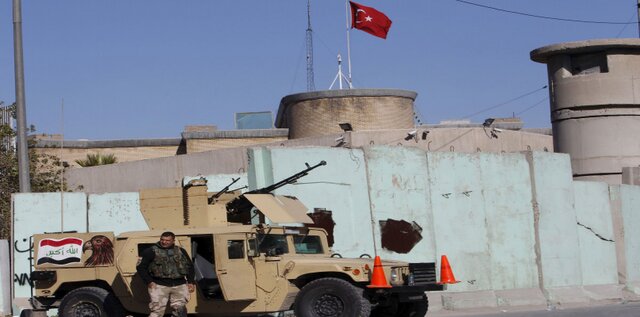 حمله ساکنان استان دهوک عراق به پایگاه نیروهای ترکیه‌ای