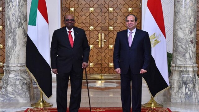 البشیر: تلاش‌هایی برای تکرار بهار عربی در سودان انجام می‌شود