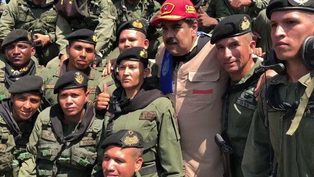 مادورو: طوماری با ۱۰ میلیون امضا به کاخ سفید می‌فرستیم