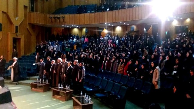 همایش انقلاب در فضای مجازی در شیراز برگزار شد