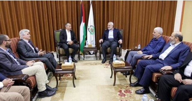 دیدار هیئت مصری و ملادینوف با اسماعیل هنیه در غزه