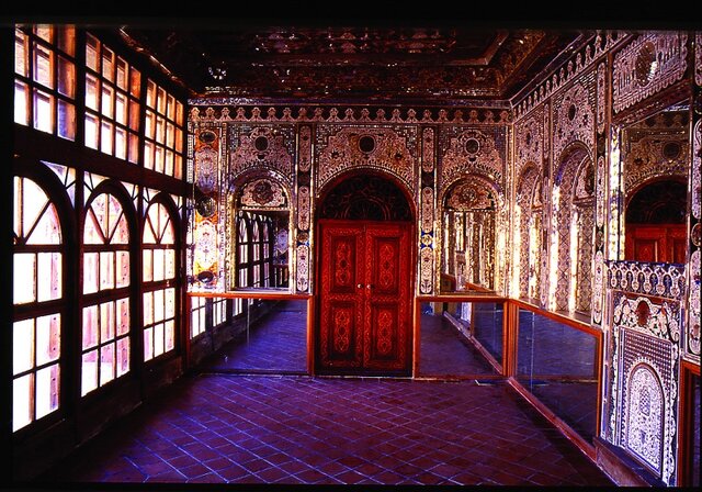واگذاری خانه‌های تاریخی شیراز به بخش خصوصی