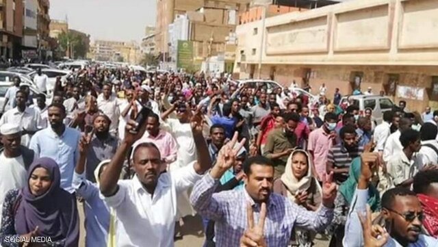 تظاهرات مردمی سودان در محکومیت بازداشت زنان معترض