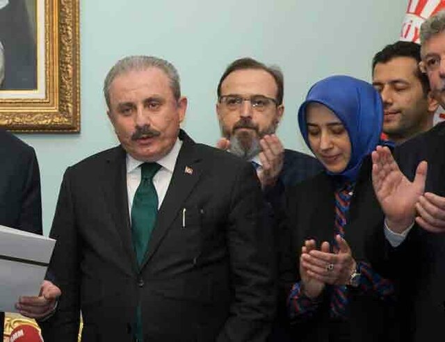 مصطفی شنتوپ، رییس پارلمان ترکیه شد