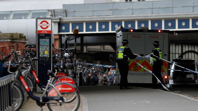 پیدا شدن بمب‌هایی در دو فرودگاه و ایستگاه قطار در لندن