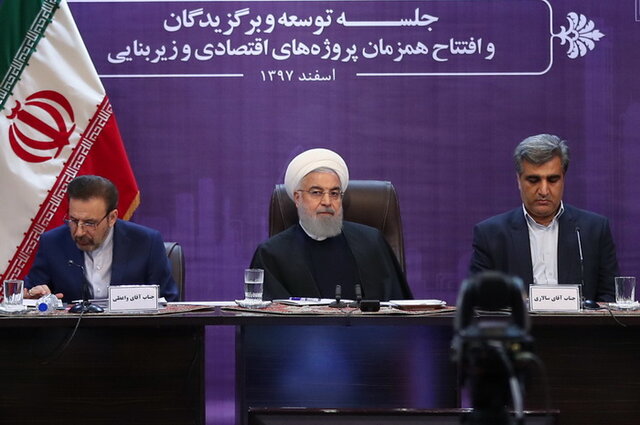روحانی: کاری که آمریکا با مردم ایران می‌کند، فراتر از تحریم و جنایت علیه بشریت است