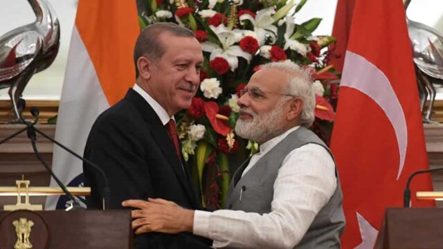 گفت‌وگوی اردوغان و مودی با محوریت روابط دوجانبه