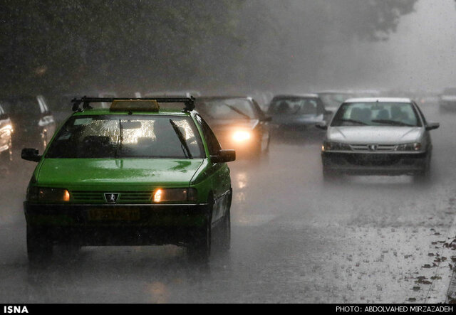 سامانه بارشی بعدازظهر امروز وارد بوشهر می شود