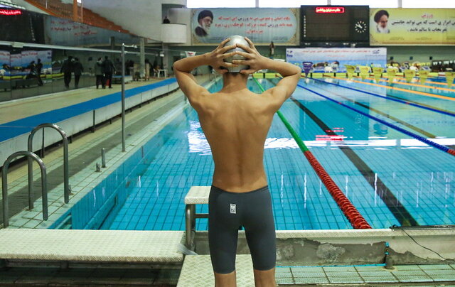 واکنش تند مدیر تیم‌های ملی شنا به واگذاری استخر قهرمانی آزادی