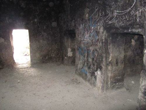 حکاکی‌های تخریبی بر روی محوطه‌های تاریخی ماکو