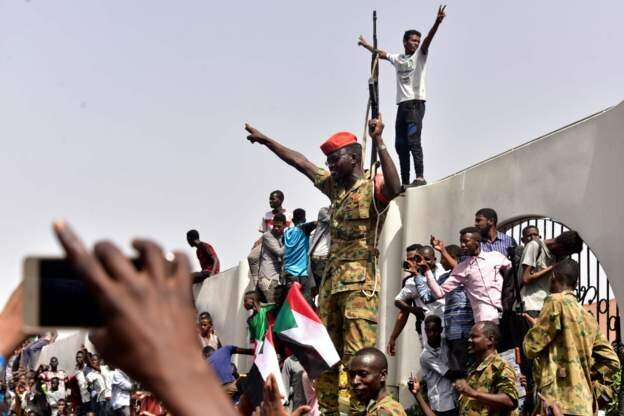 عربستان در پشت صحنه تحولات سودان قرار دارد/ارتش، مانع قدرت گرفتن جریان اخوان در سودان خواهد شد