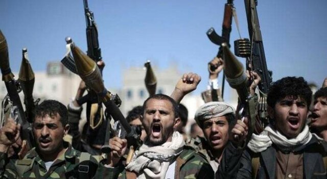 حمله موشکی انصارالله به پادگان نیروهای منصورهادی در جنوب یمن