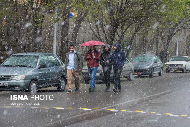 برف و باران آذربایجان شرقی را فرا گرفت/ دما تا ۱۲ درجه کاهش می‌یابد