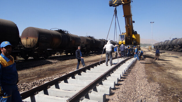 فارس کارگاه بزرگ احداث خط‌آهن کشور است