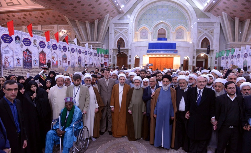 میهمانان کنفرانس وحدت اسلامی به امام راحل ادای احترام کردند