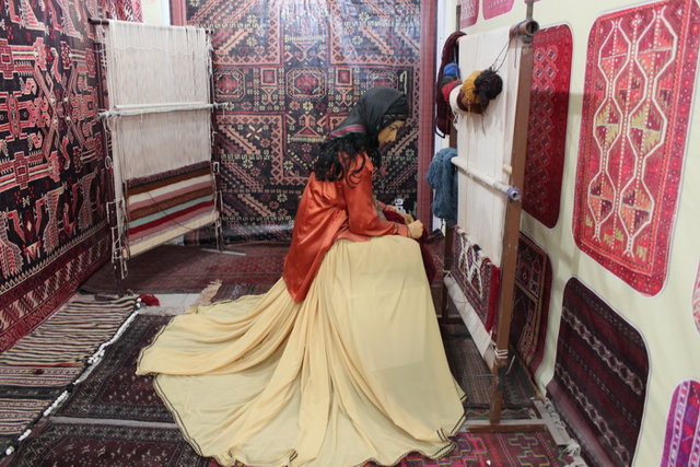دو نمایشگاه صنایع دستی سیستان و بلوچستان در تهران