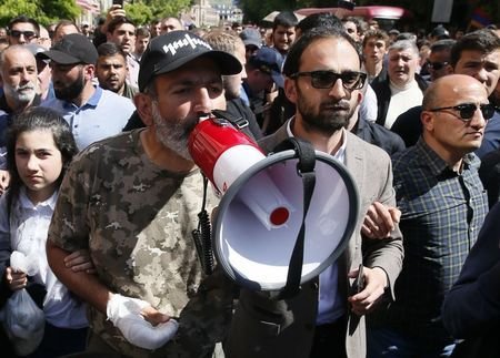 رهبر مخالفان ارمنستان به جای مذاکره خواستار راهپیمایی طی امروز شد/آمریکا خواهان مذاکرات سازنده