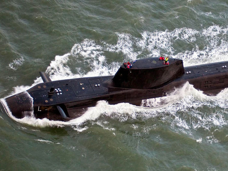 زیردریایی انگلیسی پیش از حمله به سوریه توسط روسیه رهگیری شد