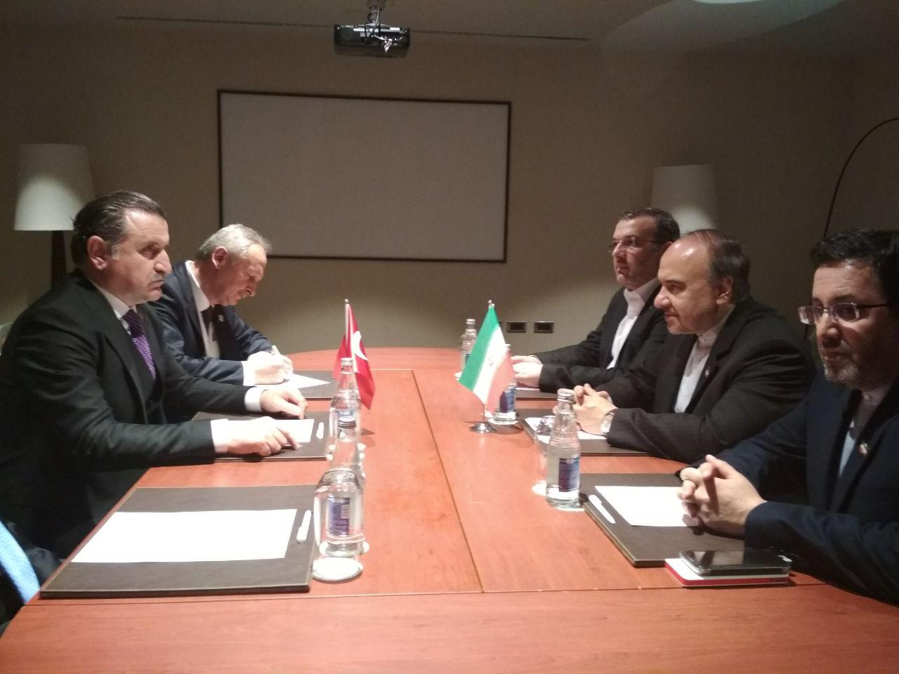 وزیر ورزش با همتای ترک خود در باکو دیدار کرد