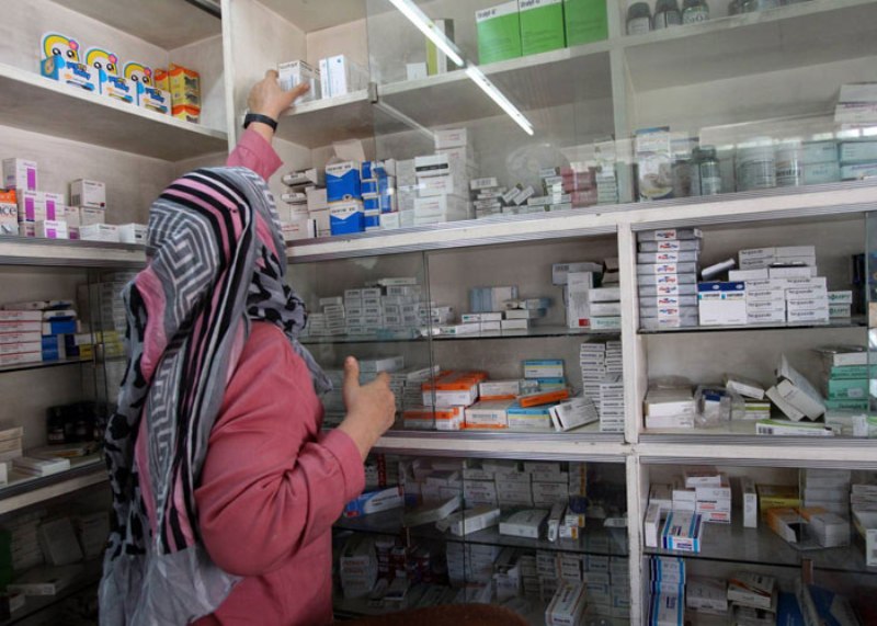 اهالی غزه از کمبود دارو رنج می برند