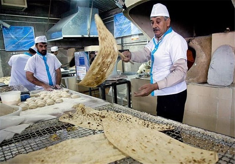 نانوایان در ماه رمضان بر اساس نیاز مردم ساعت کار خود را تنظیم می‌کنند