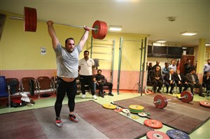 اعتراض وزنه برداران فیجی به انتخاب مربی ایرانی!