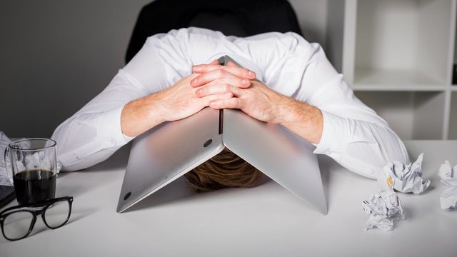 استرس محیط کار به عنوان یکی از خطرات شغلی در نظر گرفته شود