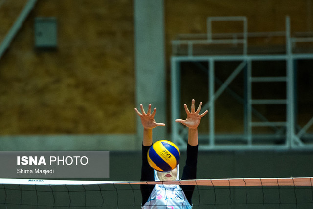 پیروزی دختران والیبالیست ایرانی برابر مالزی/ صعود ب جمع هشت تیم برتر