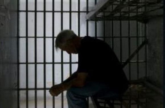 ورود ۵۰ نفر در هر ساعت به زندان‌ها/ استفاده از مجازات‌های جایگزین