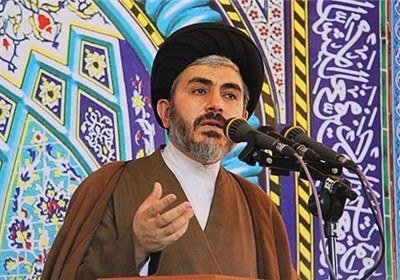 امام جمعه ارومیه تاکید کرد:حمایت از کالای ایرانی لازمه ظفر بر جنگ اقتصادی