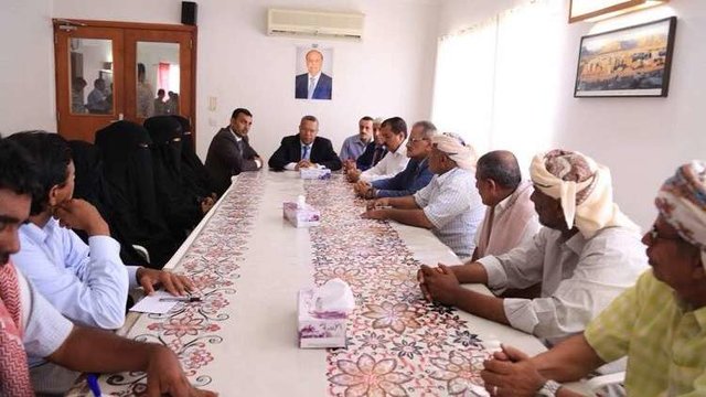 بازدید نخست‌وزیر دولت مستعفی یمن از جزیره سقطری