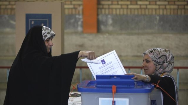 ۱۲۲۸ عراقی مقیم کرمانشاه پای صندوق‌های رای می‌روند