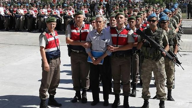 درخواست ۲۵۲ سال حبس برای ژنرال‌های پیشین ترکیه