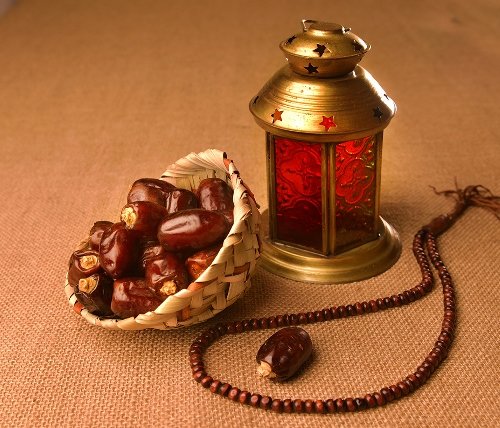 بهترین کار در ماه رمضان دوری از معصیت و گناه است