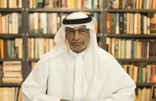 مشاور ولیعهد ابوظبی یمنی‌های منتقد امارات را “سگ‌های ولگرد” خواند
