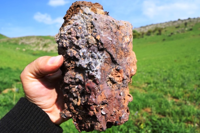 کشف آثار تاریخی ذوب فلزات در شمال غرب ایران