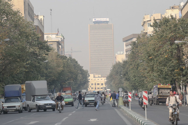 هوای تهران از نظر آلاینده ازن در آستانه شرایط ناسالم برای گروه‌های حساس